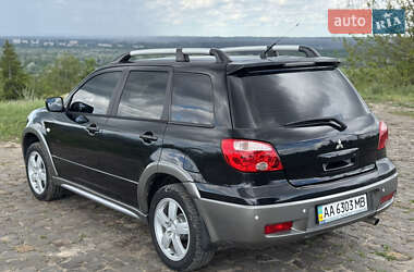 Позашляховик / Кросовер Mitsubishi Outlander 2006 в Ізюмі