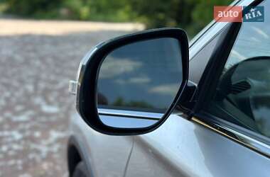 Внедорожник / Кроссовер Mitsubishi Outlander 2019 в 