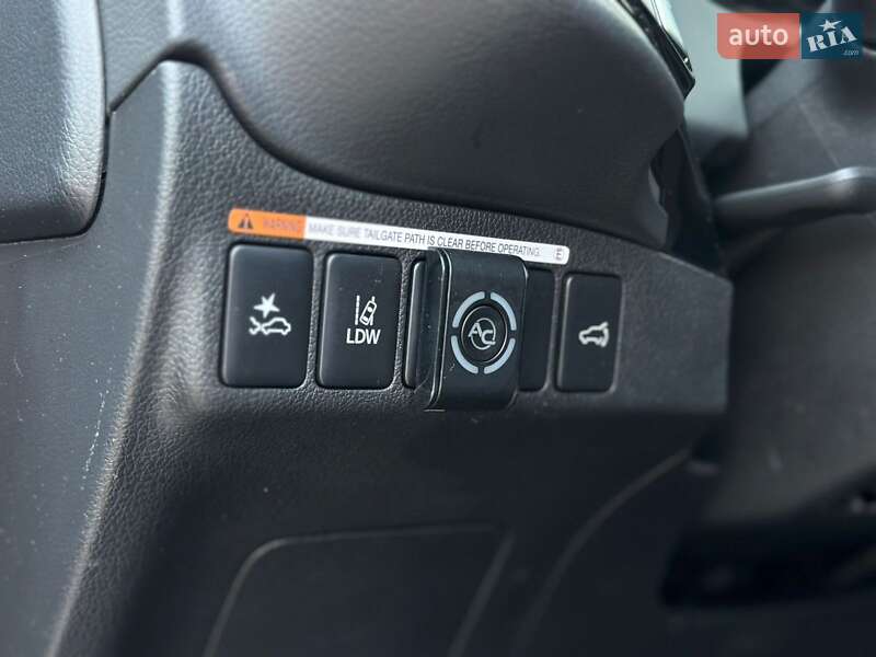 Внедорожник / Кроссовер Mitsubishi Outlander 2019 в Броварах