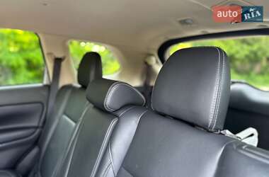 Внедорожник / Кроссовер Mitsubishi Outlander 2019 в 