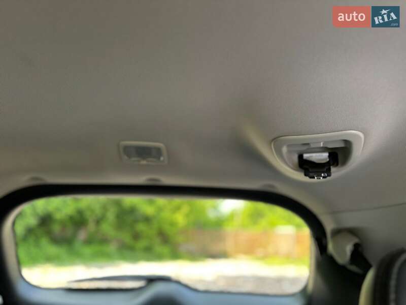 Внедорожник / Кроссовер Mitsubishi Outlander 2019 в Броварах