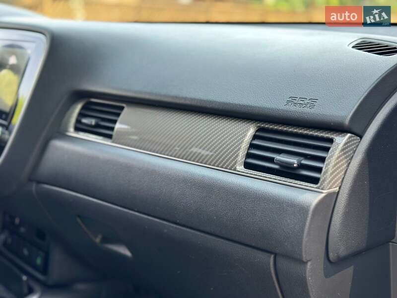 Внедорожник / Кроссовер Mitsubishi Outlander 2019 в Броварах