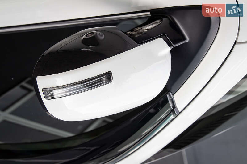 Внедорожник / Кроссовер Mitsubishi Outlander 2017 в Львове