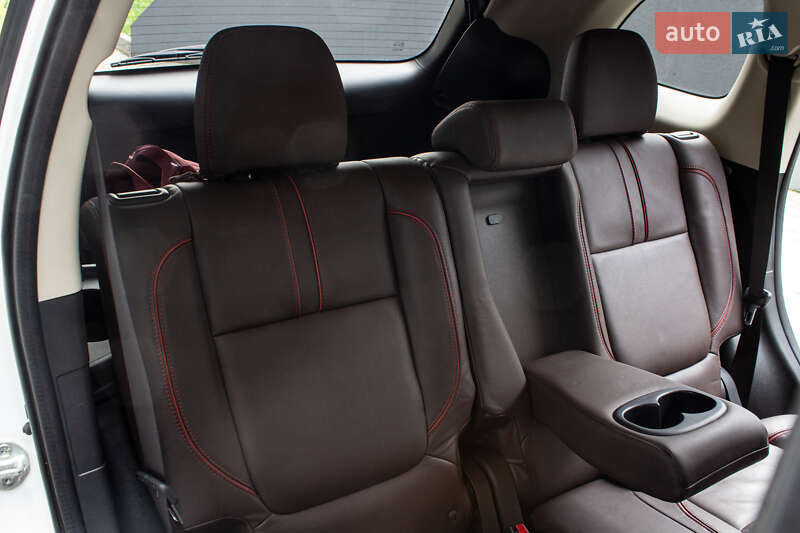 Внедорожник / Кроссовер Mitsubishi Outlander 2017 в Львове