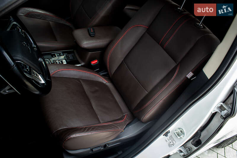 Внедорожник / Кроссовер Mitsubishi Outlander 2017 в Львове