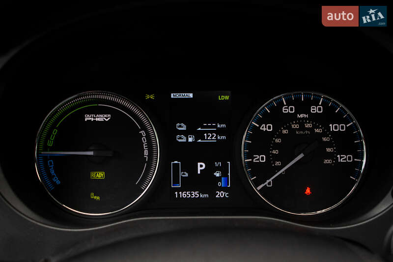 Внедорожник / Кроссовер Mitsubishi Outlander 2017 в Львове