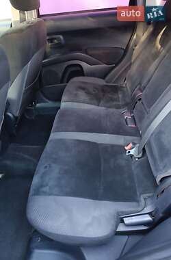Внедорожник / Кроссовер Mitsubishi Outlander 2011 в 
