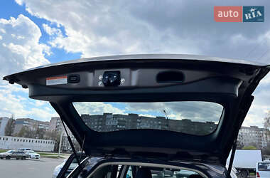 Позашляховик / Кросовер Mitsubishi Outlander 2020 в 