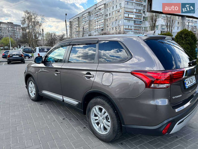 Позашляховик / Кросовер Mitsubishi Outlander 2020 в Черкасах