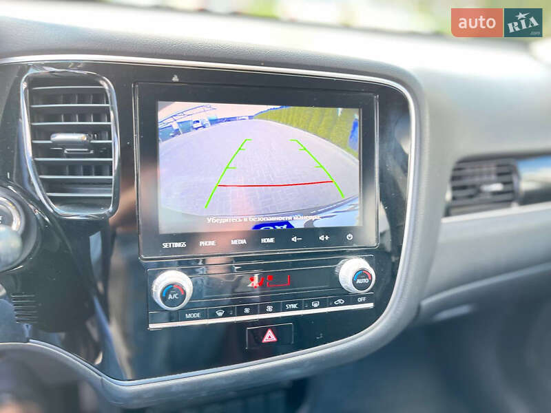 Позашляховик / Кросовер Mitsubishi Outlander 2020 в Черкасах