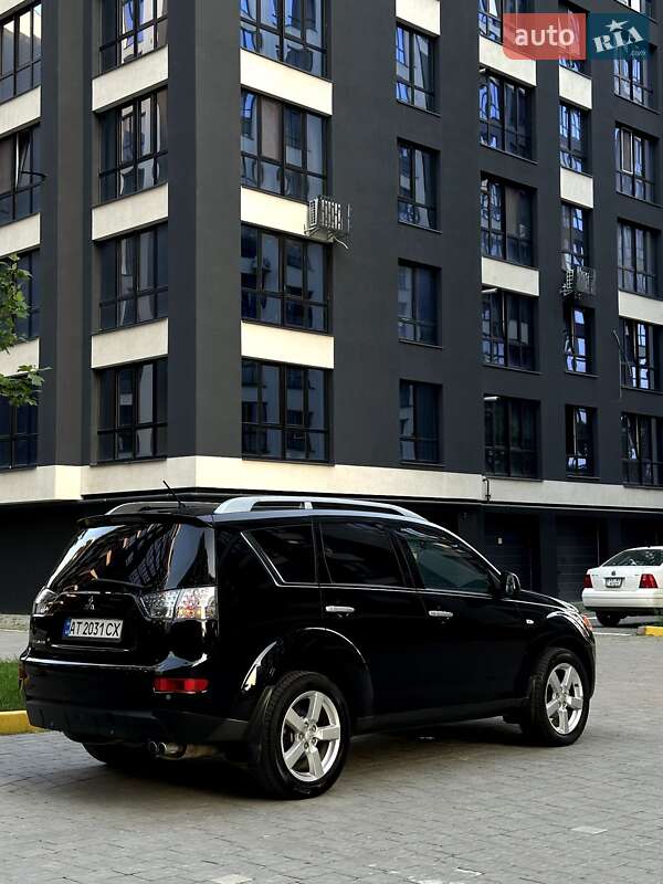 Позашляховик / Кросовер Mitsubishi Outlander 2008 в Івано-Франківську