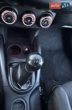 Внедорожник / Кроссовер Mitsubishi Outlander 2010 в 