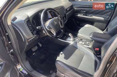Внедорожник / Кроссовер Mitsubishi Outlander 2018 в 