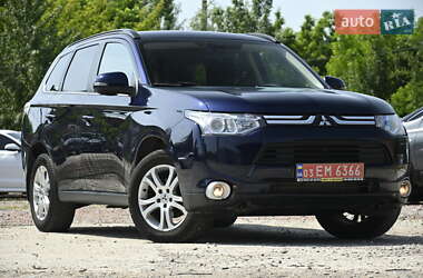 Внедорожник / Кроссовер Mitsubishi Outlander 2013 в 