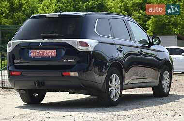 Внедорожник / Кроссовер Mitsubishi Outlander 2013 в 