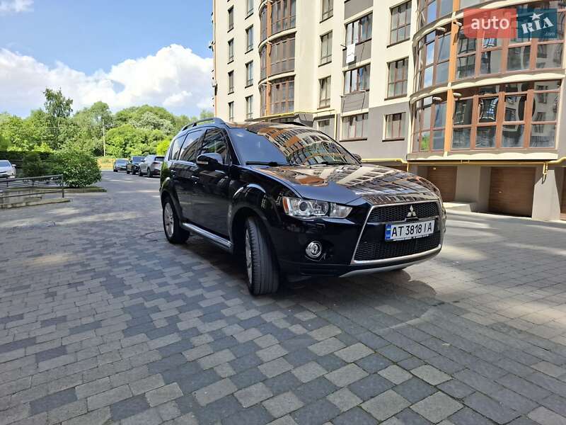 Внедорожник / Кроссовер Mitsubishi Outlander 2011 в Ивано-Франковске