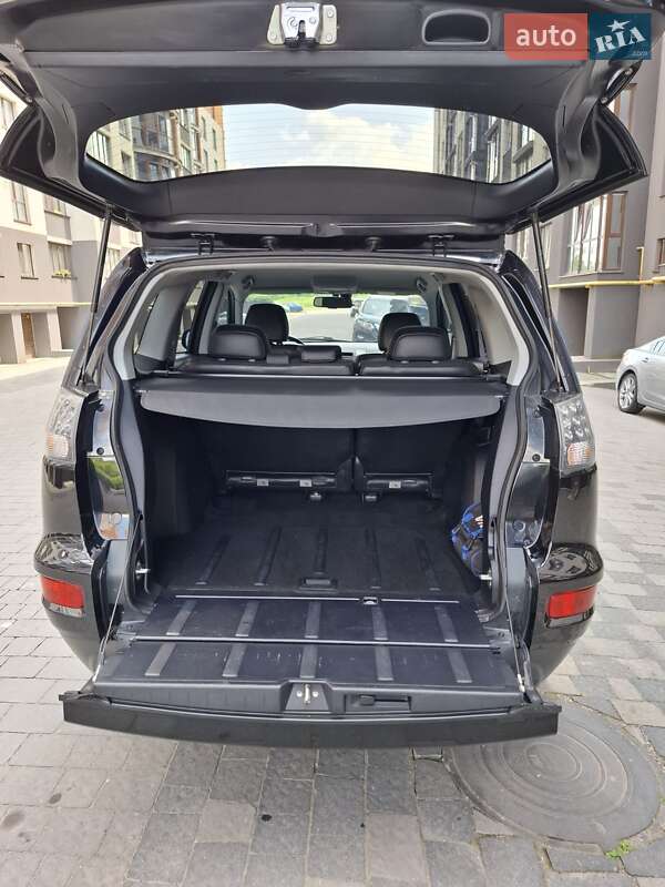 Внедорожник / Кроссовер Mitsubishi Outlander 2011 в Ивано-Франковске