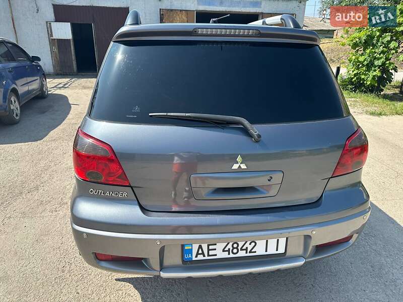 Позашляховик / Кросовер Mitsubishi Outlander 2006 в 