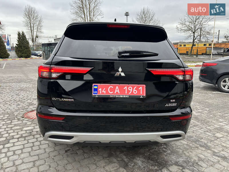 Внедорожник / Кроссовер Mitsubishi Outlander 2022 в Львове