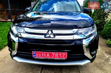 Внедорожник / Кроссовер Mitsubishi Outlander 2016 в Черновцах