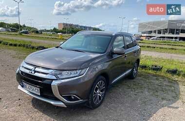 Внедорожник / Кроссовер Mitsubishi Outlander 2016 в Львове