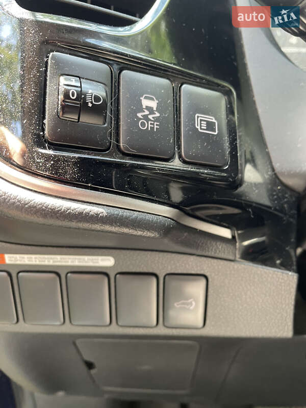 Внедорожник / Кроссовер Mitsubishi Outlander 2013 в Харькове