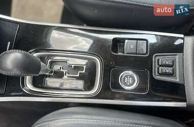 Внедорожник / Кроссовер Mitsubishi Outlander 2020 в 