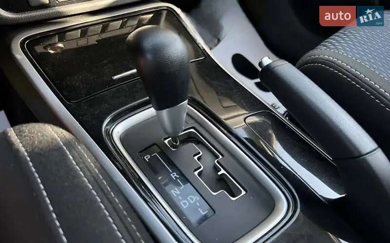 Внедорожник / Кроссовер Mitsubishi Outlander 2017 в Львове