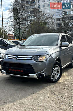 Позашляховик / Кросовер Mitsubishi Outlander 2014 в Сумах