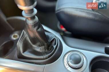 Внедорожник / Кроссовер Mitsubishi Outlander 2011 в 