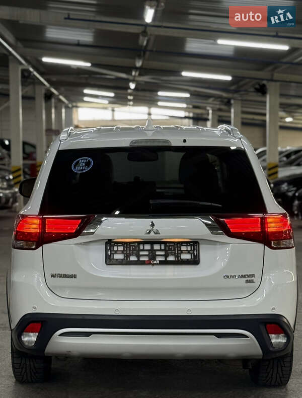 Внедорожник / Кроссовер Mitsubishi Outlander 2019 в Одессе