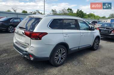 Внедорожник / Кроссовер Mitsubishi Outlander 2018 в 
