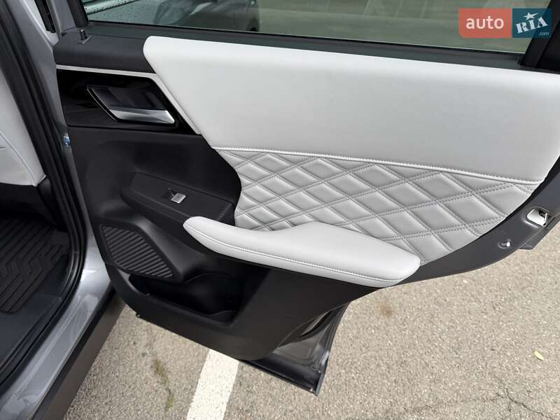 Внедорожник / Кроссовер Mitsubishi Outlander 2022 в Киеве