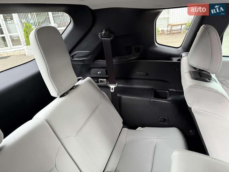 Внедорожник / Кроссовер Mitsubishi Outlander 2022 в Киеве