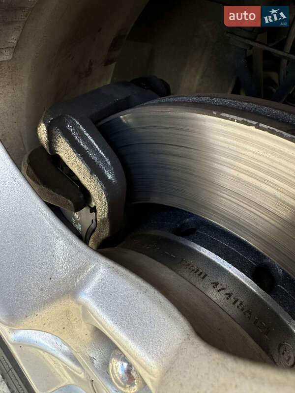 Позашляховик / Кросовер Mitsubishi Outlander 2007 в Києві