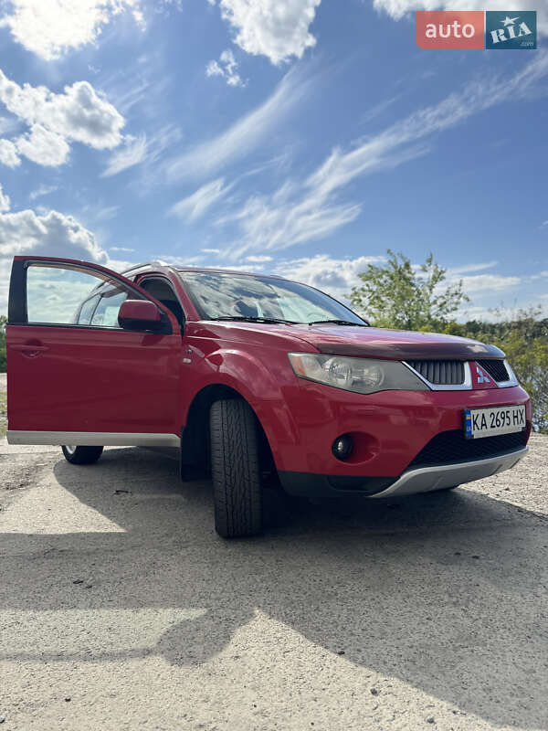 Позашляховик / Кросовер Mitsubishi Outlander 2007 в Києві