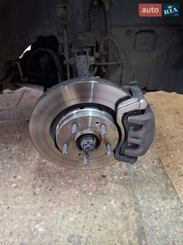 Позашляховик / Кросовер Mitsubishi Outlander 2007 в Києві