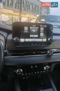 Внедорожник / Кроссовер Mitsubishi Outlander 2022 в Ужгороде