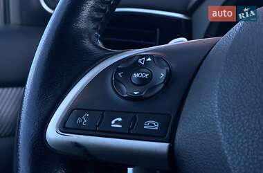 Внедорожник / Кроссовер Mitsubishi Outlander 2014 в 