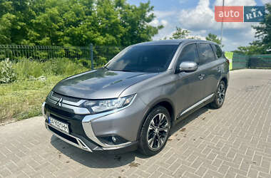 Mitsubishi Outlander 2021