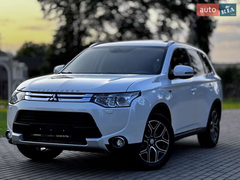 Внедорожник / Кроссовер Mitsubishi Outlander 2015 в Дрогобыче