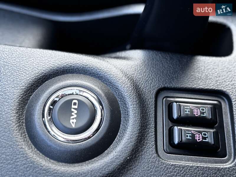 Внедорожник / Кроссовер Mitsubishi Outlander 2015 в Дрогобыче