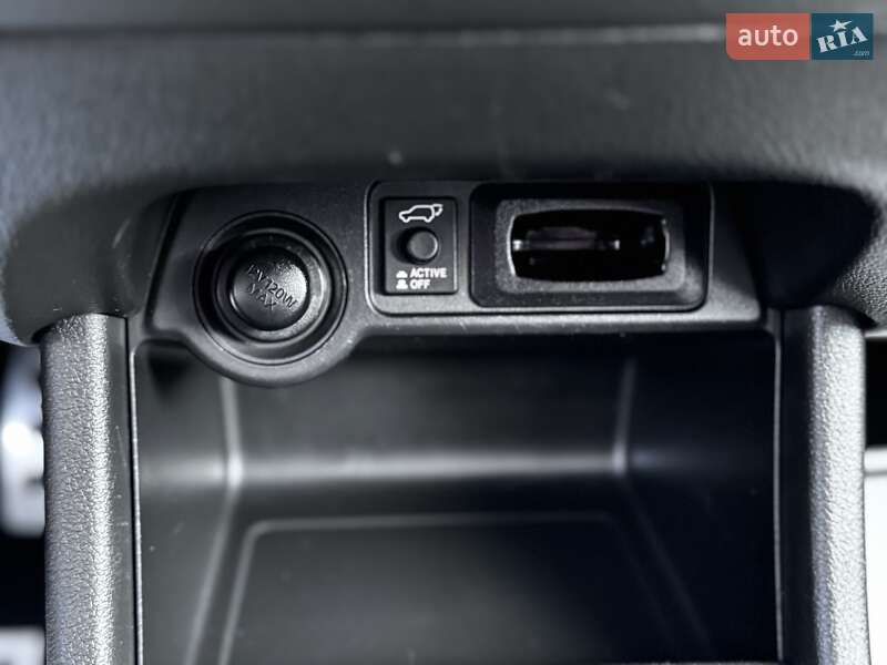 Внедорожник / Кроссовер Mitsubishi Outlander 2015 в Дрогобыче