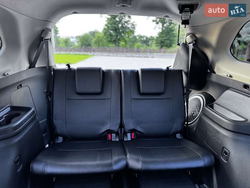 Внедорожник / Кроссовер Mitsubishi Outlander 2015 в Дрогобыче