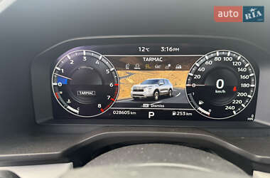 Позашляховик / Кросовер Mitsubishi Outlander 2022 в 