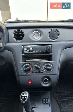 Внедорожник / Кроссовер Mitsubishi Outlander 2007 в 