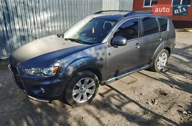 Внедорожник / Кроссовер Mitsubishi Outlander 2010 в Деражне