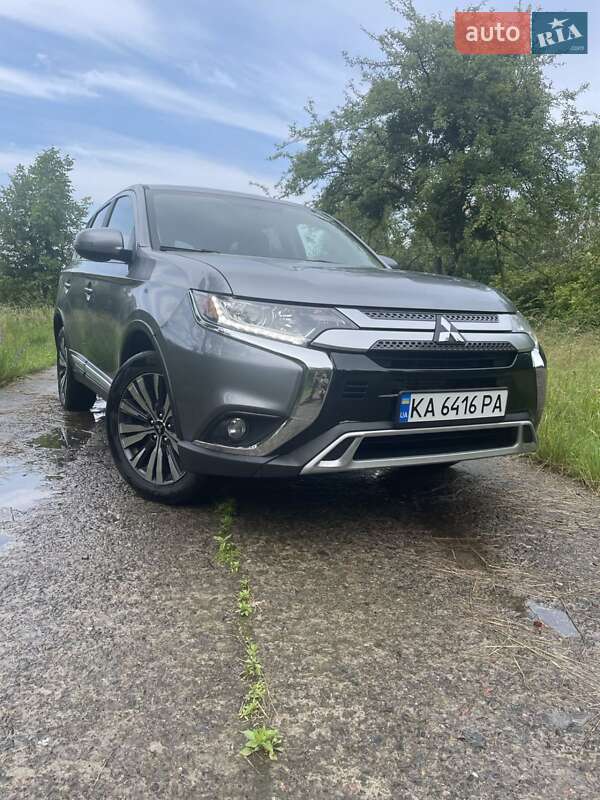 Mitsubishi Outlander 2018