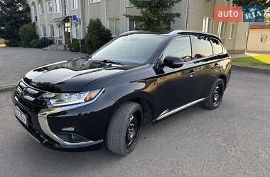 Внедорожник / Кроссовер Mitsubishi Outlander 2018 в Ивано-Франковске