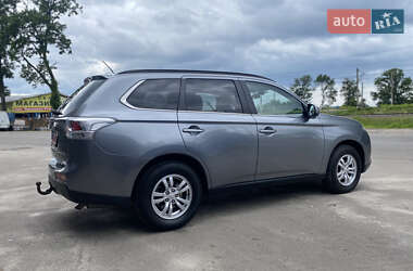 Позашляховик / Кросовер Mitsubishi Outlander 2012 в Києві
